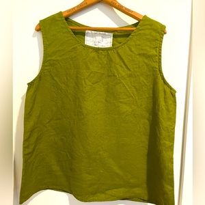 Not PERFECT LINEN - Green, worn once
Loose linen tank top VIENNA in round neck